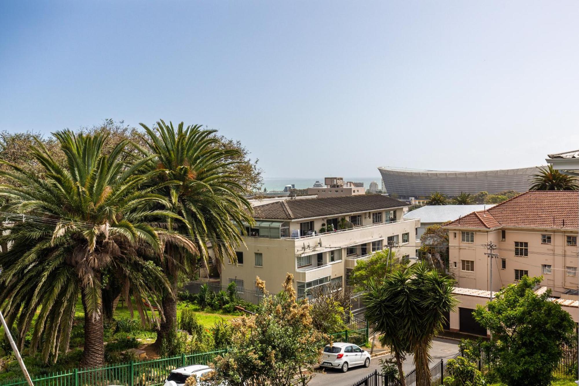 Portswood Mews - Chic White Studio Apartment Green Point Cape Town Exterior photo